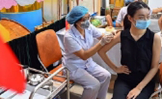 TP.HCM đề xuất rút ngắn khoảng cách 2 mũi tiêm vaccine: Chuyên gia nói gì?